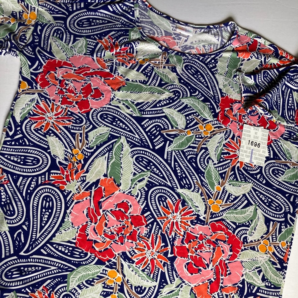 Lularoe Irma blouse